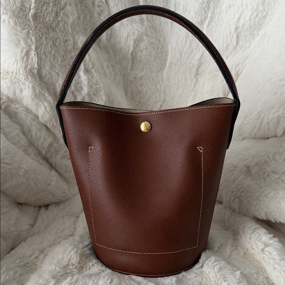 Longchamp Epure Leather Bucket Bag - Picture 5 of 12